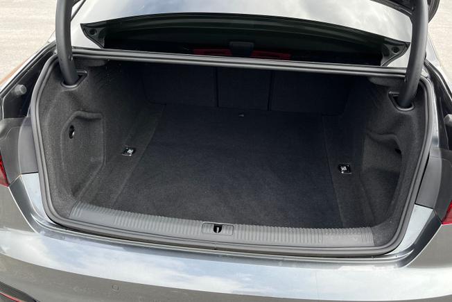 AUDI A4 Photo 12