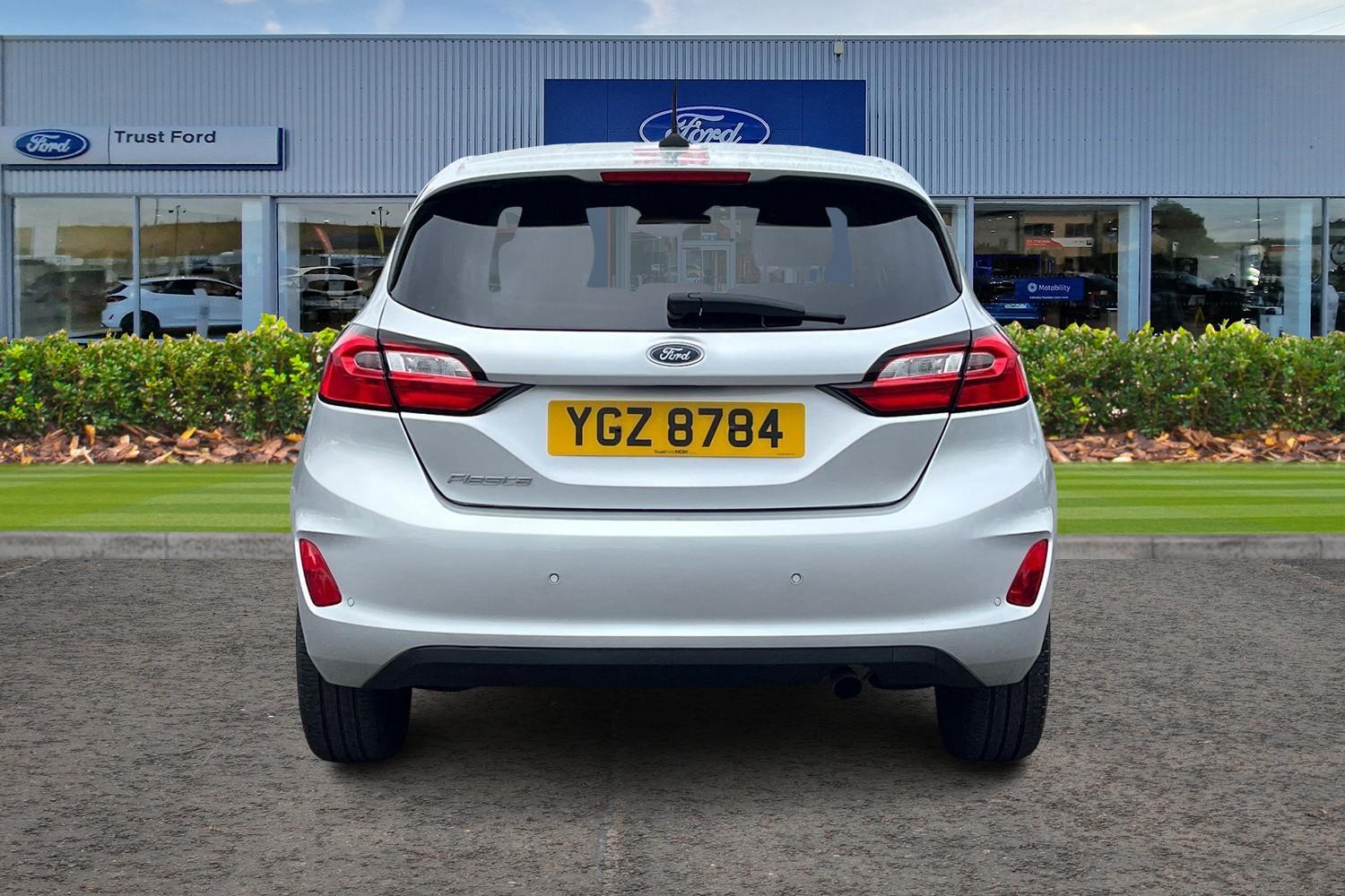 Ford FIESTA Photo 6