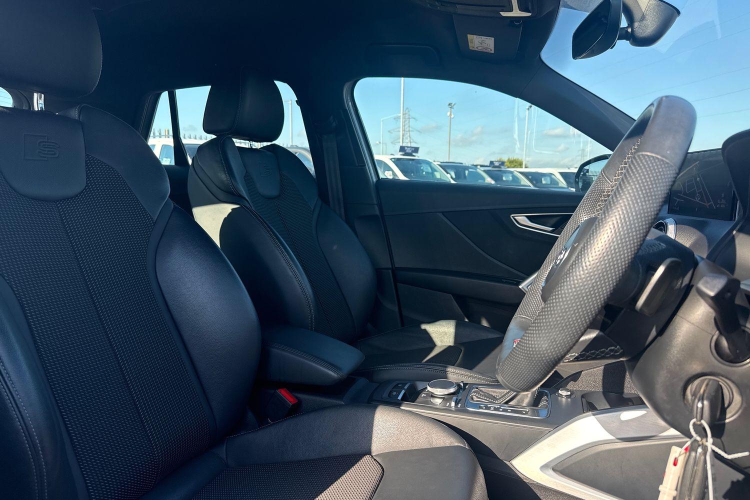 Audi Q2 Photo 16