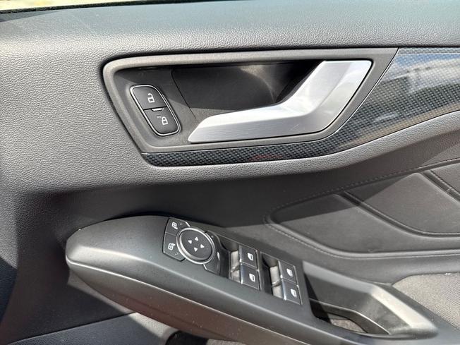 FORD Focus Photo 27