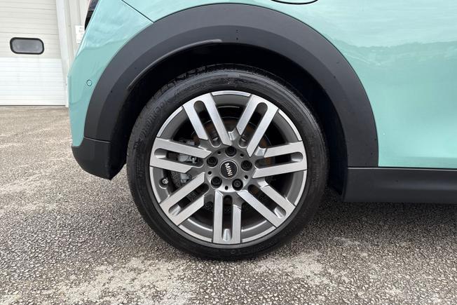 MINI Cooper Photo 21