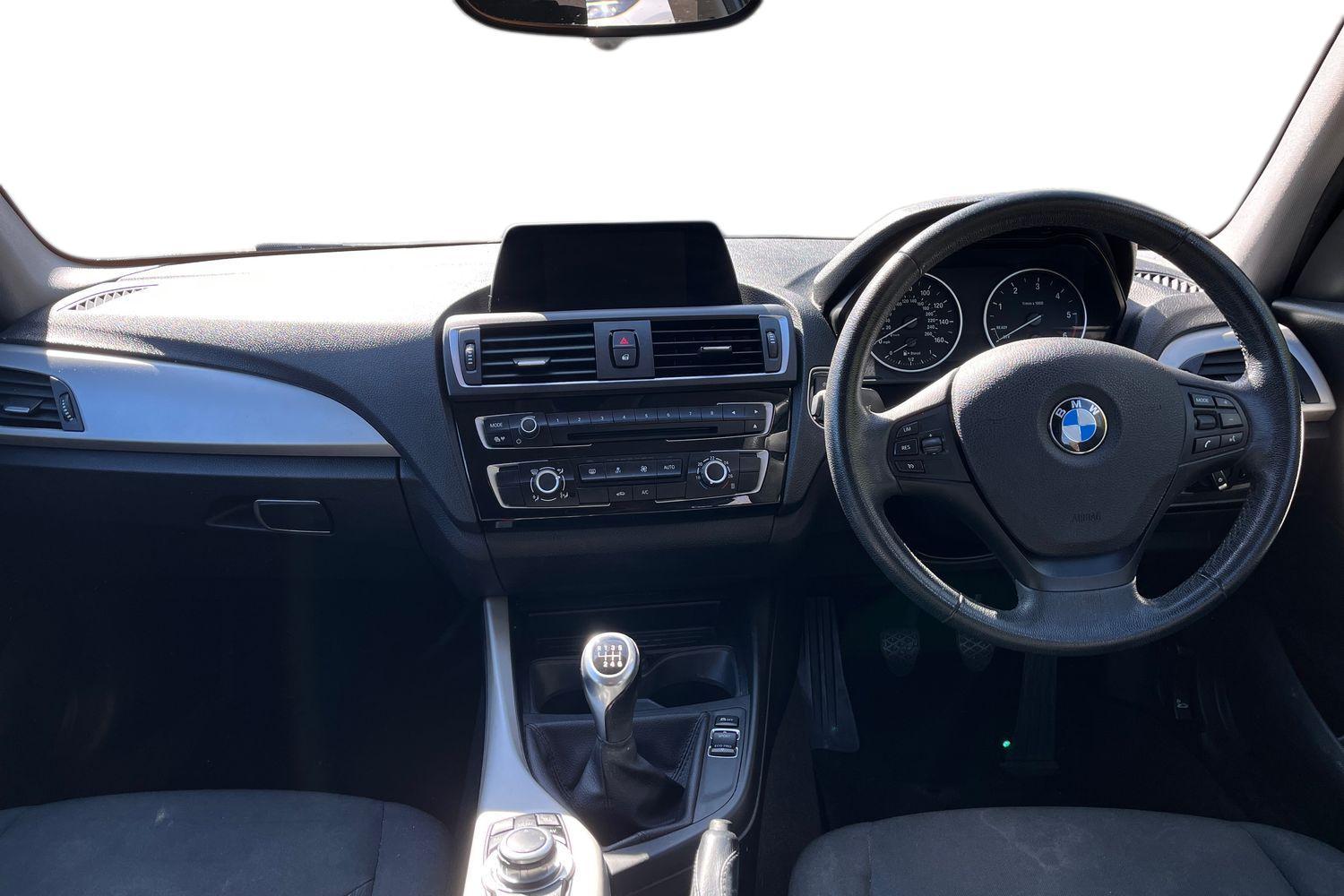 BMW 1 Series Photo 9