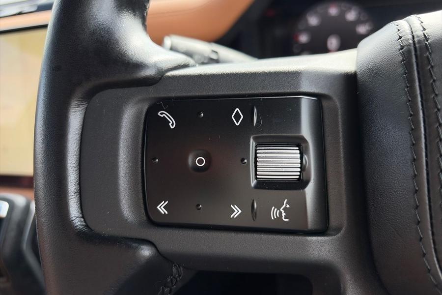 Land Rover Defender 90 Photo autoimg-4cafd14a9fe328337a28d16078d13cd46932cd2a.jpg