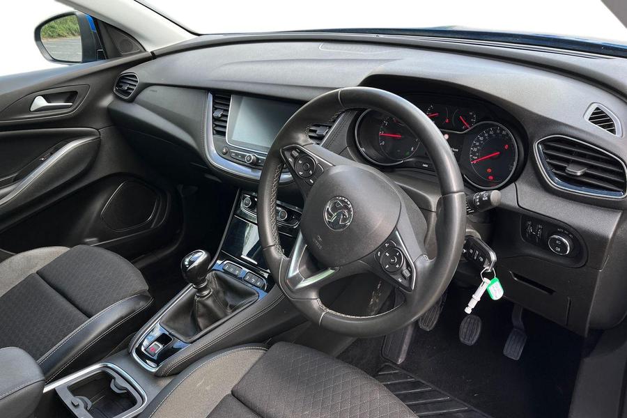 Vauxhall GRANDLAND X Photo autoimg-4cb0e5865d6debce359272434585175f74c05a7b.jpg