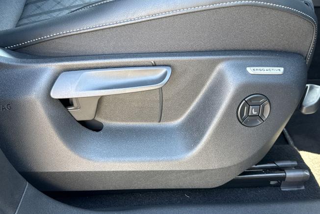 VOLKSWAGEN Tiguan Photo 30