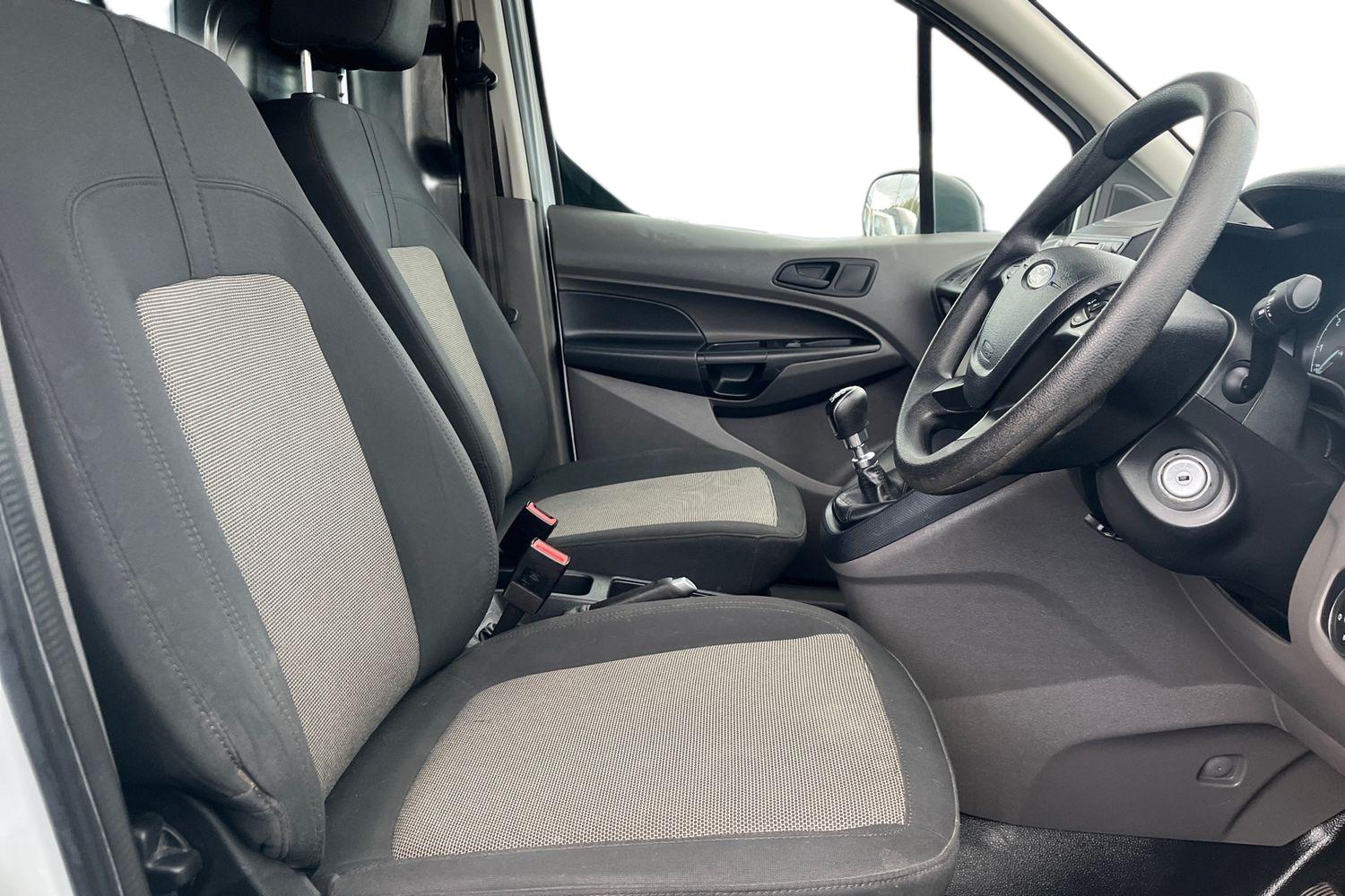 Ford TRANSIT CONNECT Photo 10