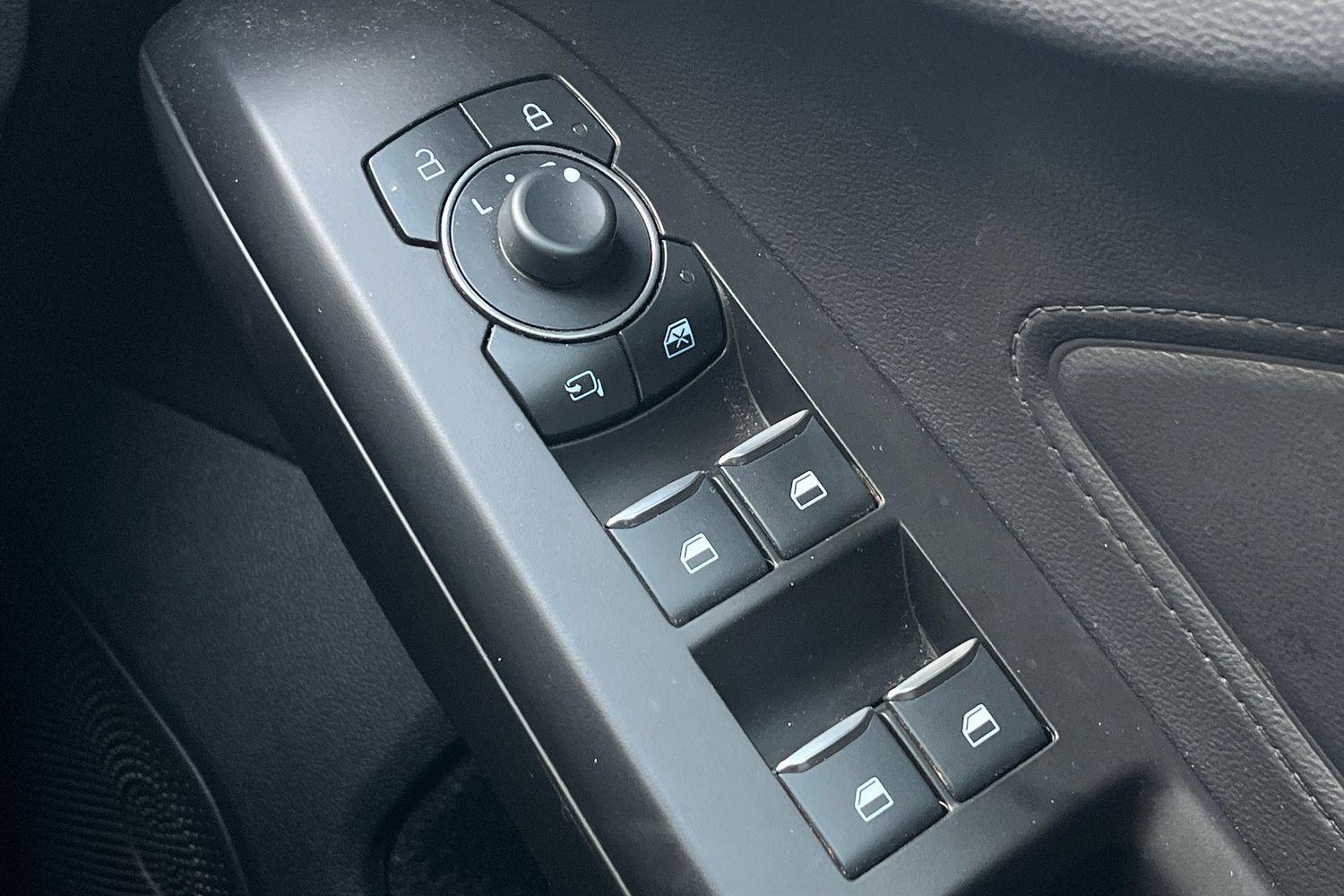 Ford Focus Photo 15