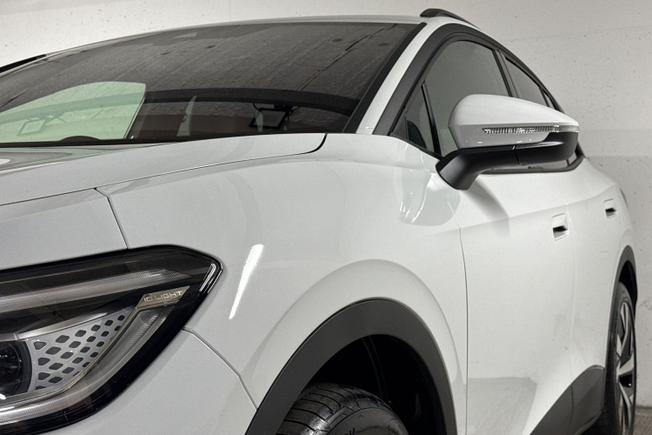 VOLKSWAGEN ID.4 Photo 40