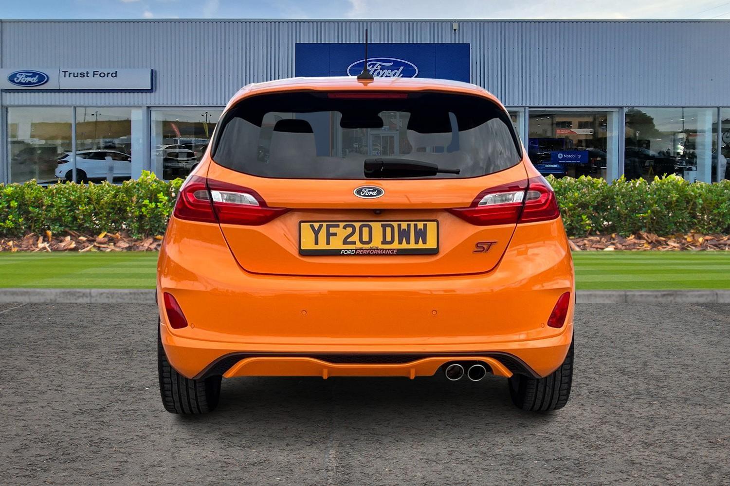 Ford FIESTA Photo 6