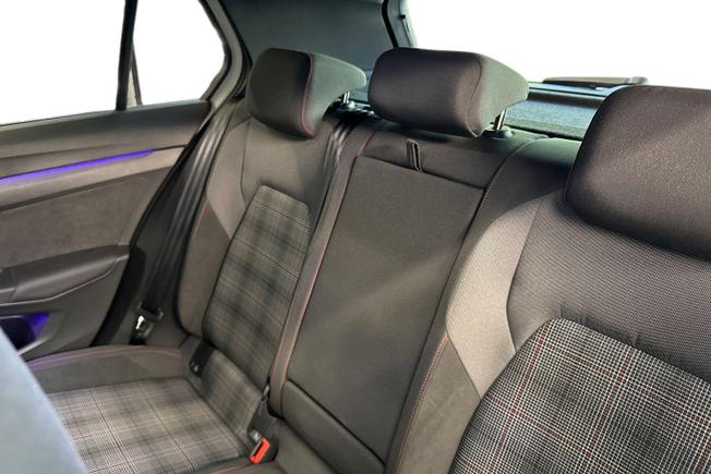 VOLKSWAGEN Golf Photo 9
