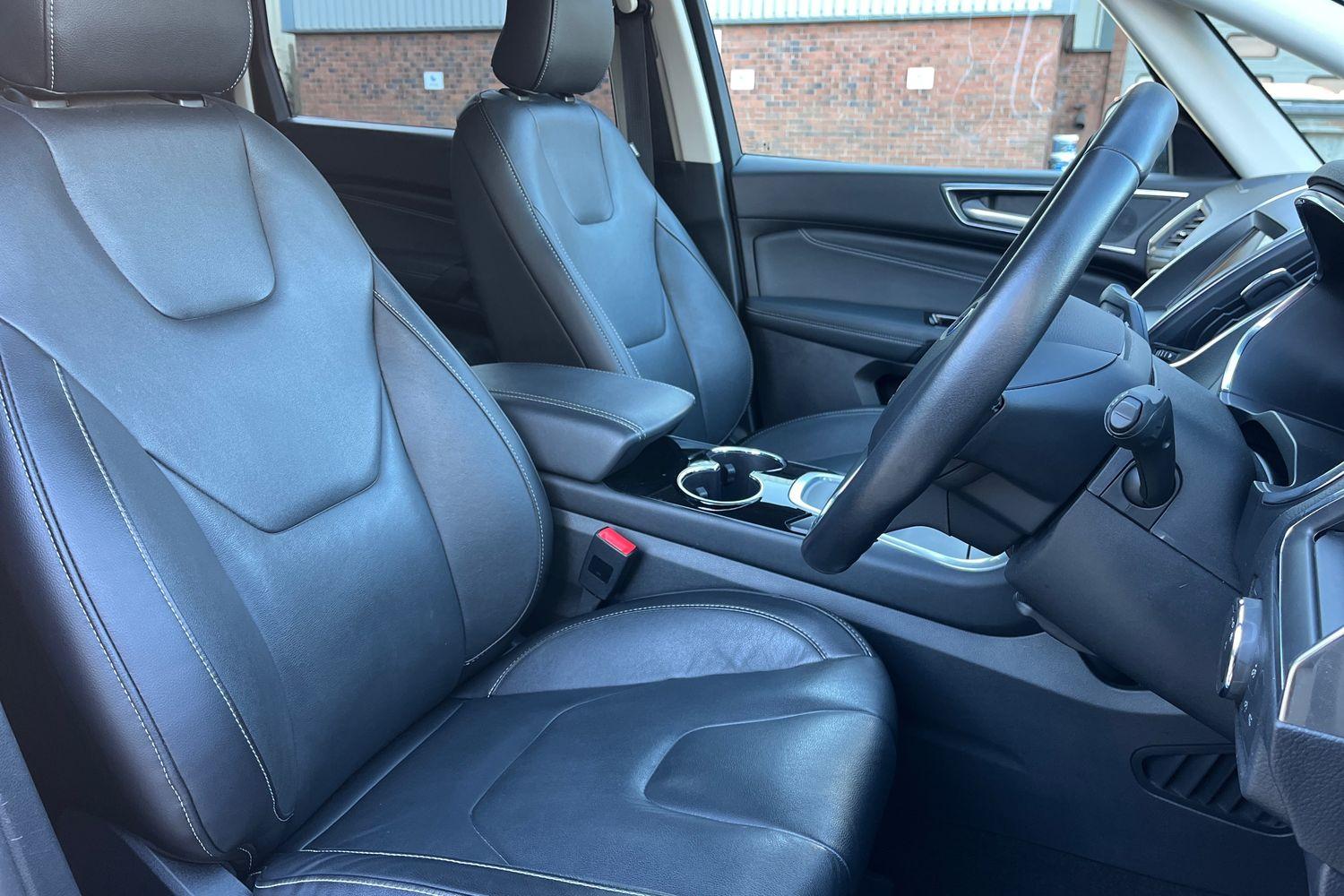 Ford S-Max Photo 16