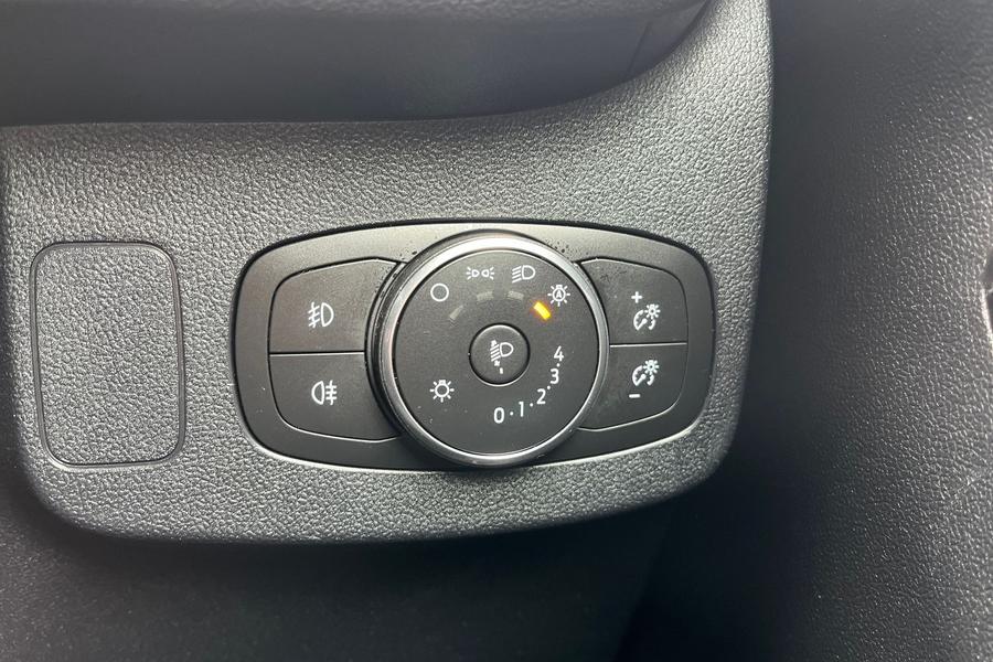 Ford PUMA Photo autoimg-4cc3984d1e265aa349c84999f116b8010d7b0676.jpg