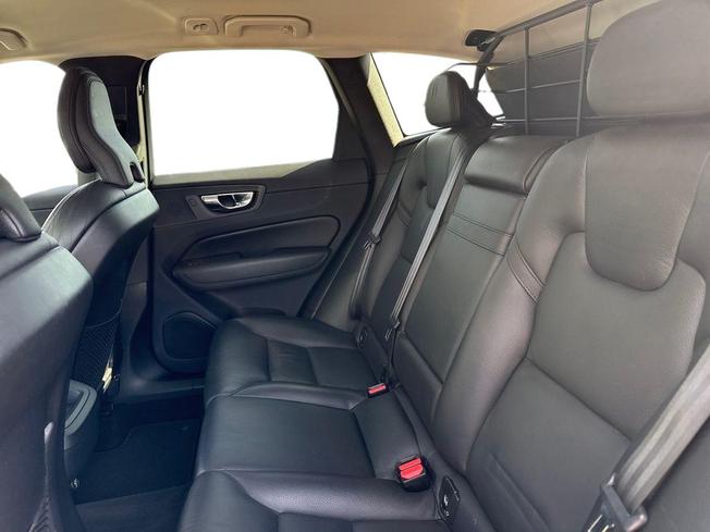 VOLVO XC60 Photo 9