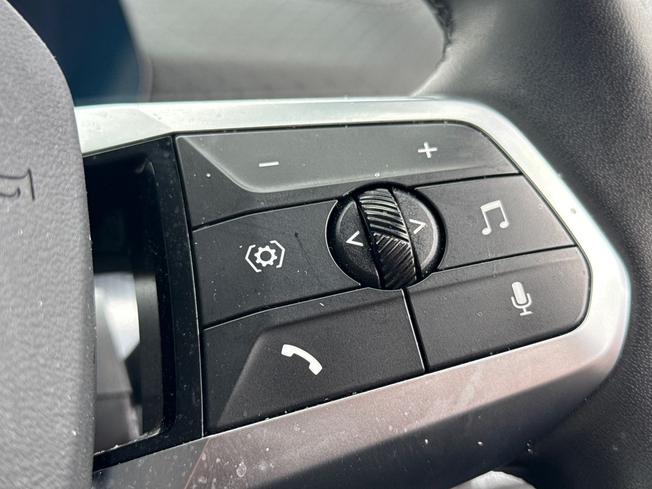 BMW Ix2 Photo 36