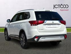 MITSUBISHI Outlander Photo 3