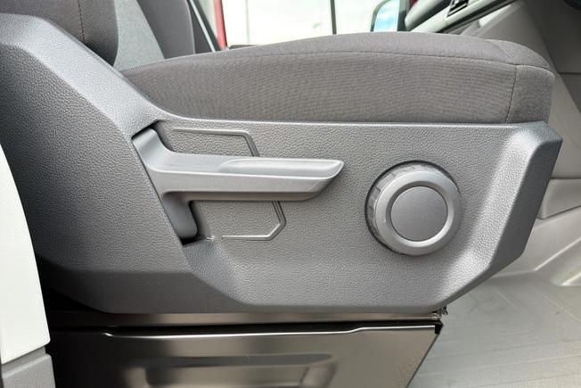 VOLKSWAGEN Crafter Photo 38