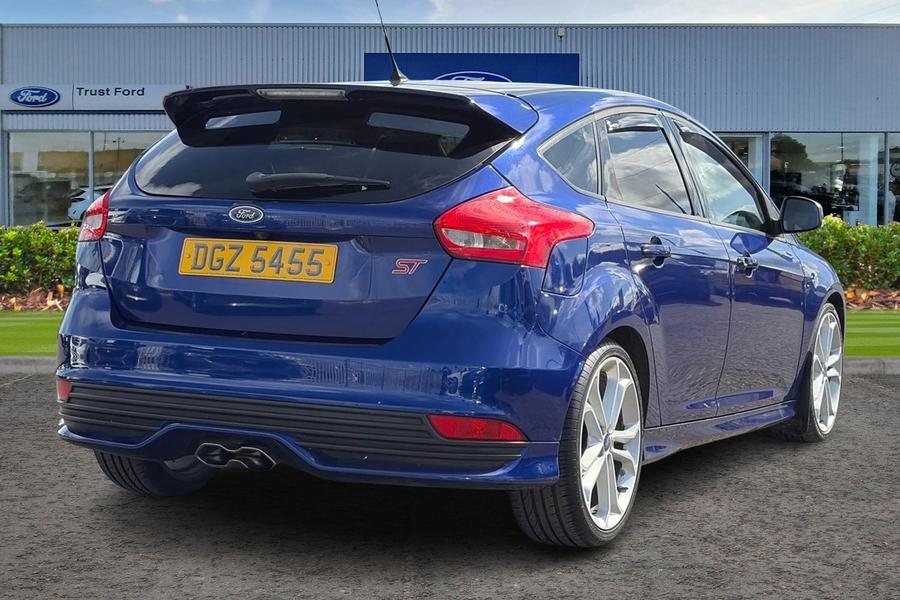 Ford Focus Photo autoimg-4ccfe87007f0afbaf28ac5b0928dd864101830b7.jpg
