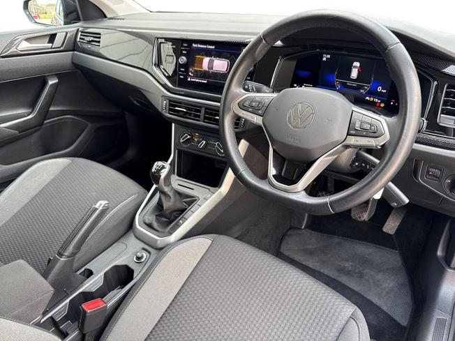 VOLKSWAGEN Polo Photo 6