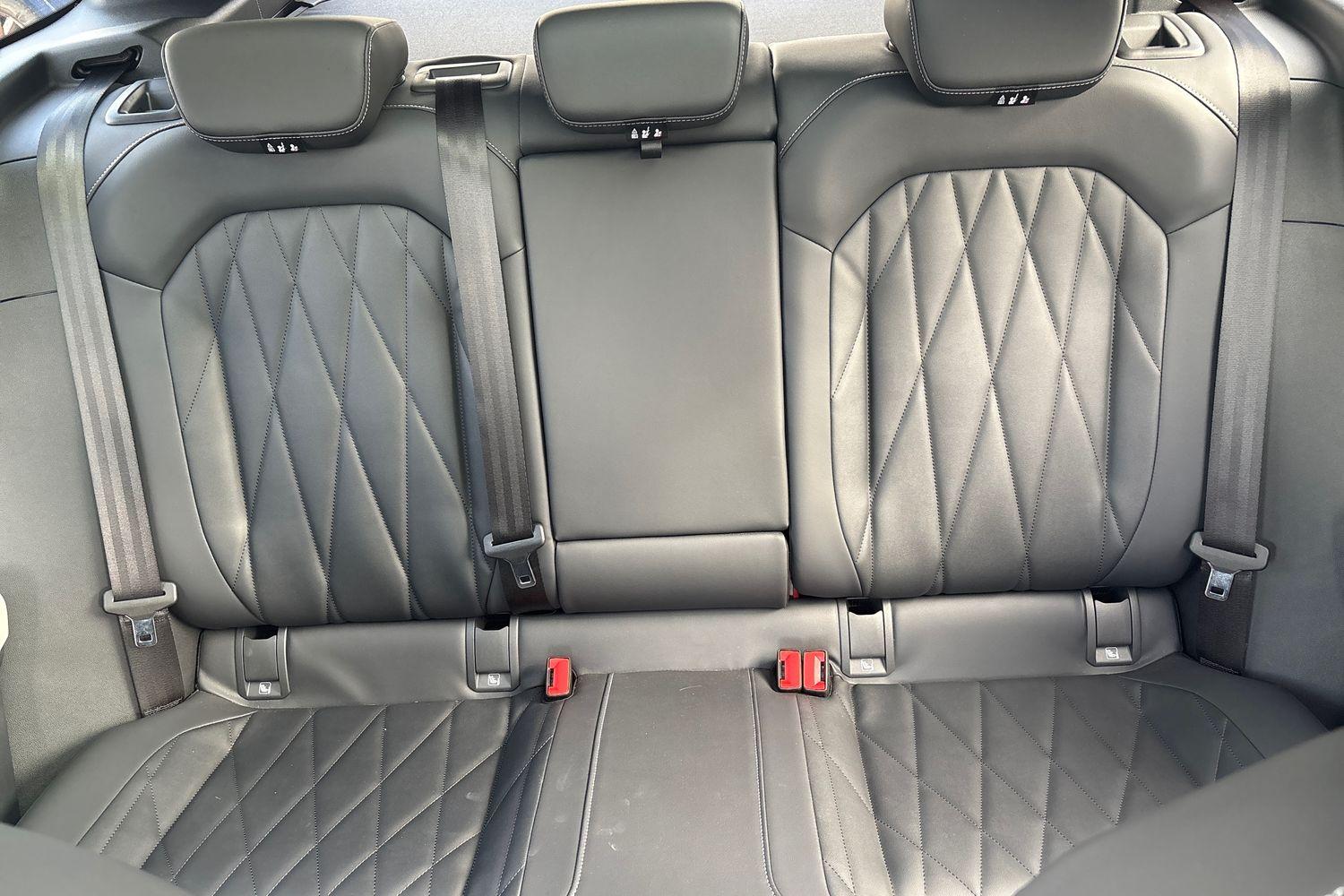 Ford Explorer Photo 19