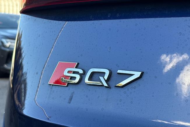 AUDI Sq7 Photo 26