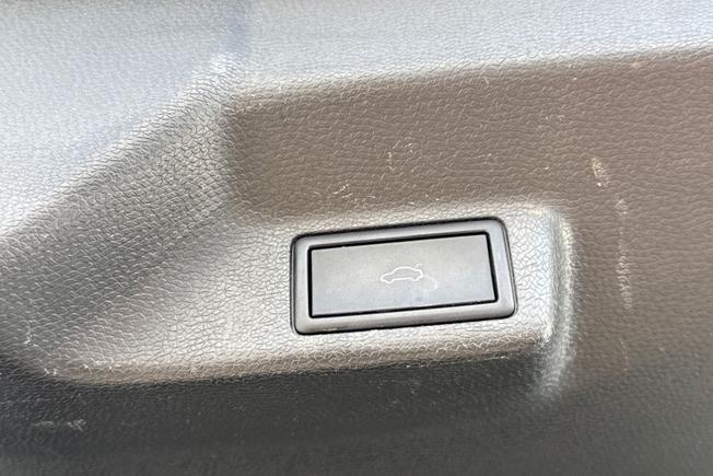 VOLKSWAGEN Id. Buzz Photo 24