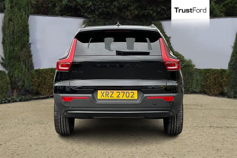 Volvo XC40 Photo autoimg-4cd82351fbecf3589772735ad7d0c129ac933e22.jpg