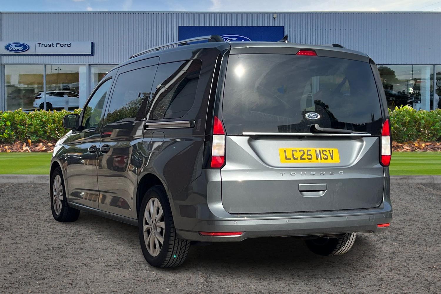 Ford GRAND TOURNEO CONNECT Photo 1