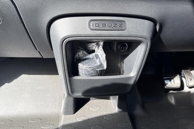 VOLKSWAGEN ID. Buzz Cargo Photo 46