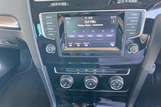 Volkswagen Golf Photo autoimg-4ce198e08fa909bea7f8bdbc810785c4dc1d1275.jpg