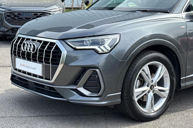 Audi Q3 Photo 22