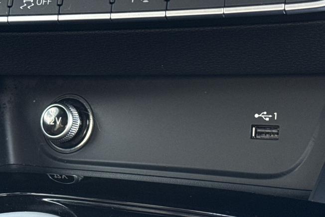 Audi A4 Photo 25