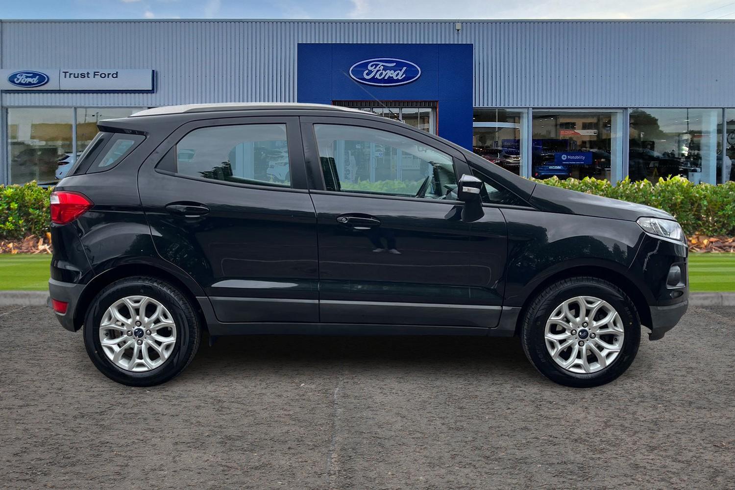 Ford ECOSPORT Photo 2