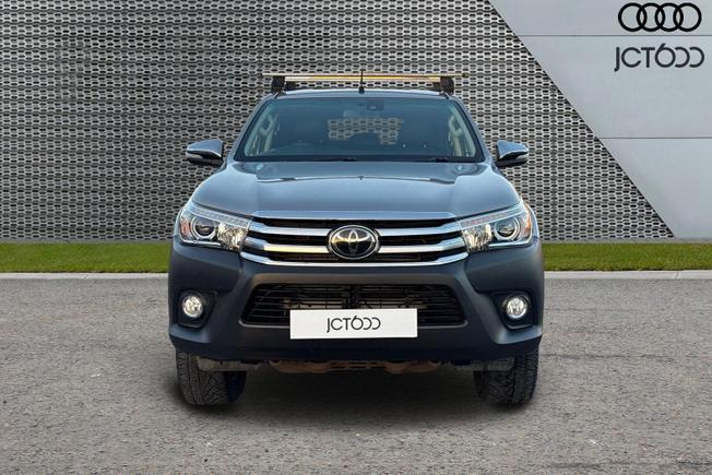 TOYOTA Hilux Photo 8