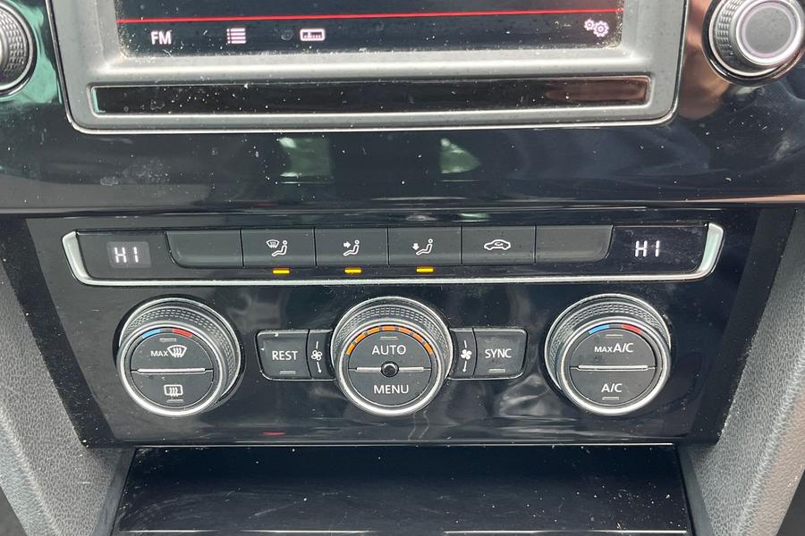 Volkswagen PASSAT Photo autoimg-4ceb668c8ae7d4e3f8075bc73a242da4b6eae0f9.jpg