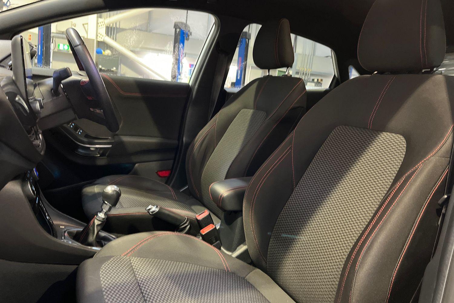 Ford PUMA Photo 18