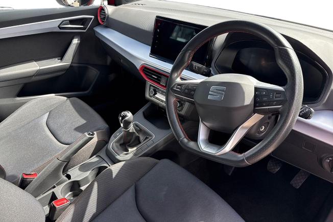 SEAT Ibiza Photo 6