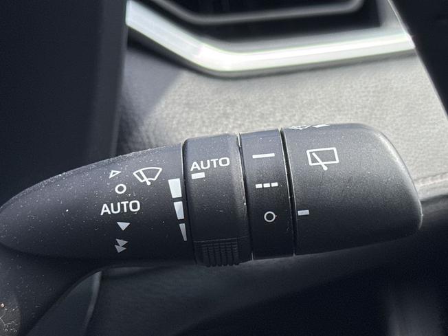 TOYOTA Rav4 Photo 32