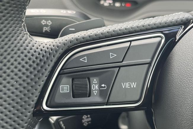 AUDI Q2 Photo 16