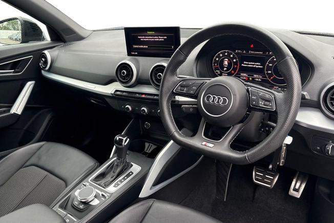 Audi Q2 Photo 6