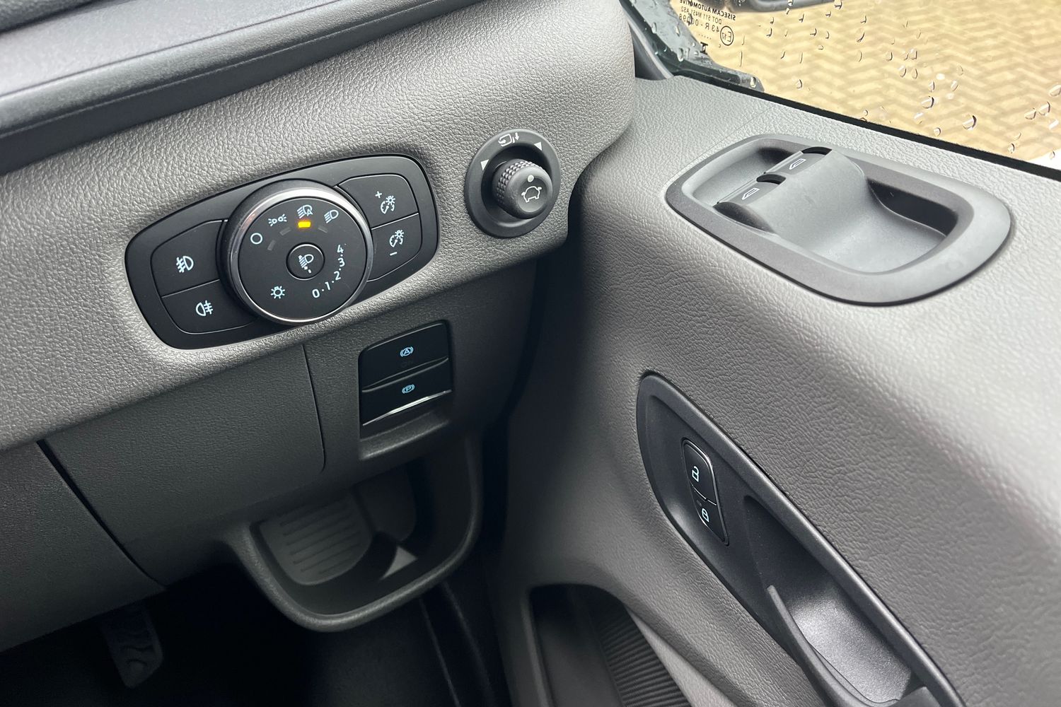 Ford TRANSIT Photo 15