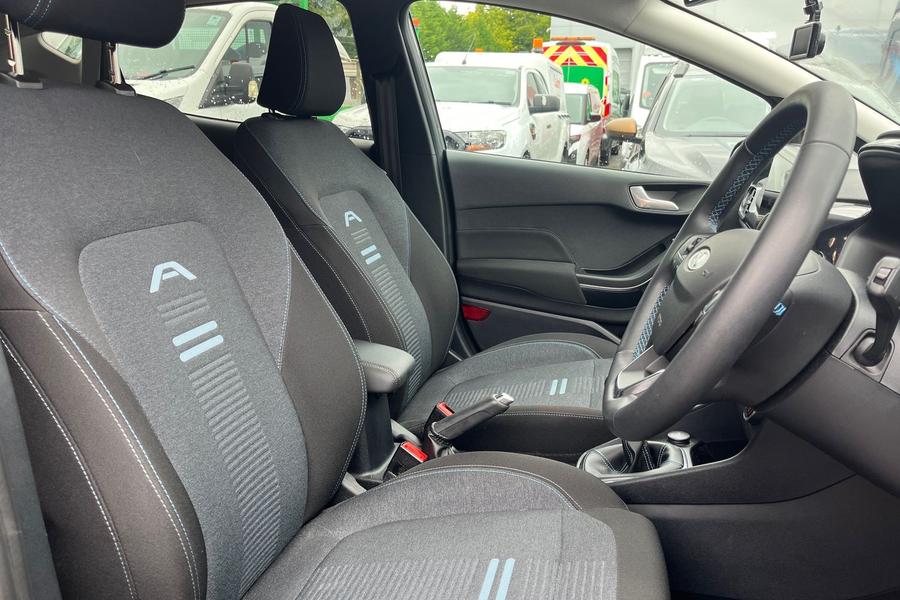 Ford FIESTA Photo autoimg-4d050cd777c7592f036196a5c6b00ce36ec59788.jpg