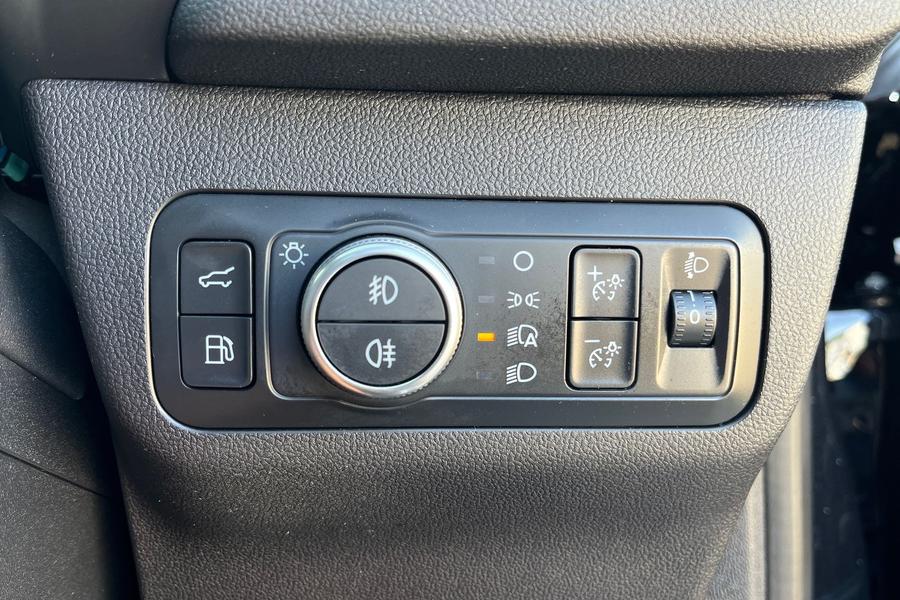 Ford Kuga Photo autoimg-4d07a9039d9df561b5f2ea2509051fcbfbabbd46.jpg