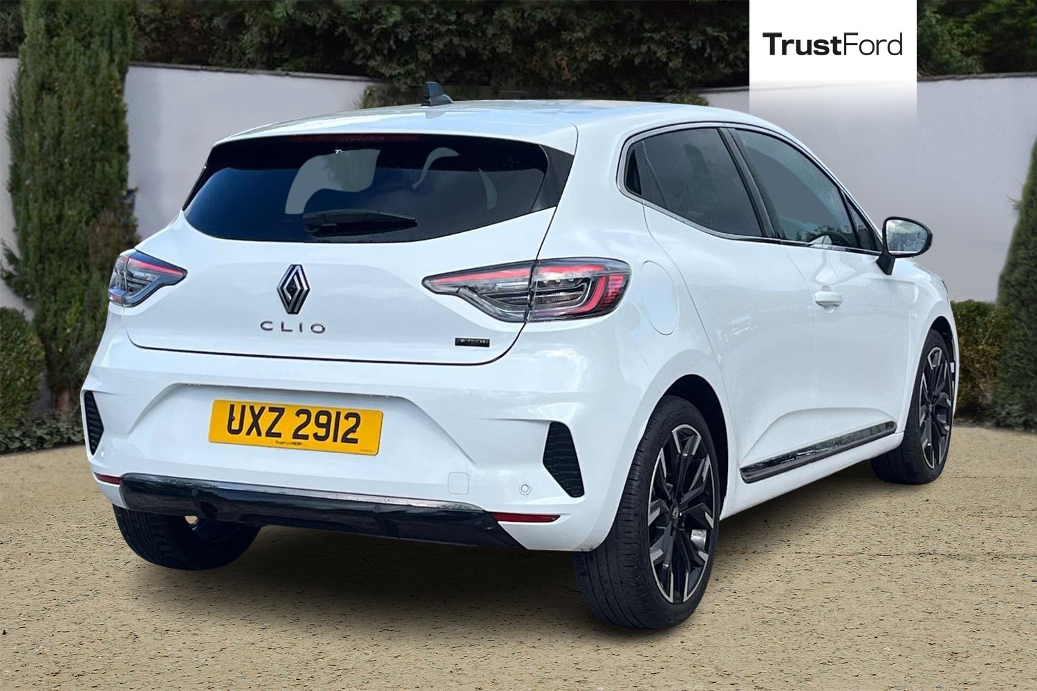 Renault CLIO Photo 3