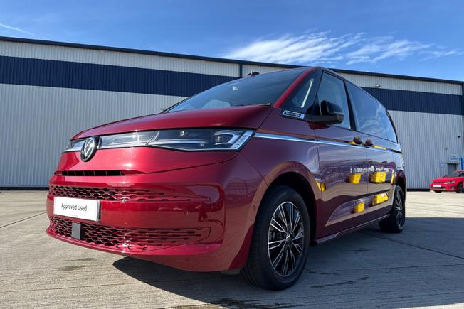 VOLKSWAGEN Multivan Photo 23