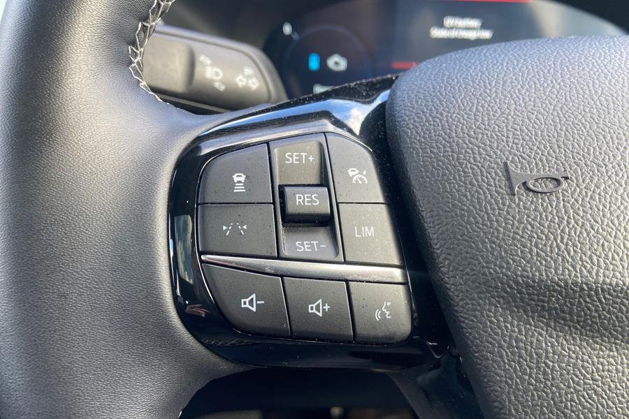 Ford KUGA Photo autoimg-4d14d4cd39592dbec04294a43559a76cb641eb8a.jpg