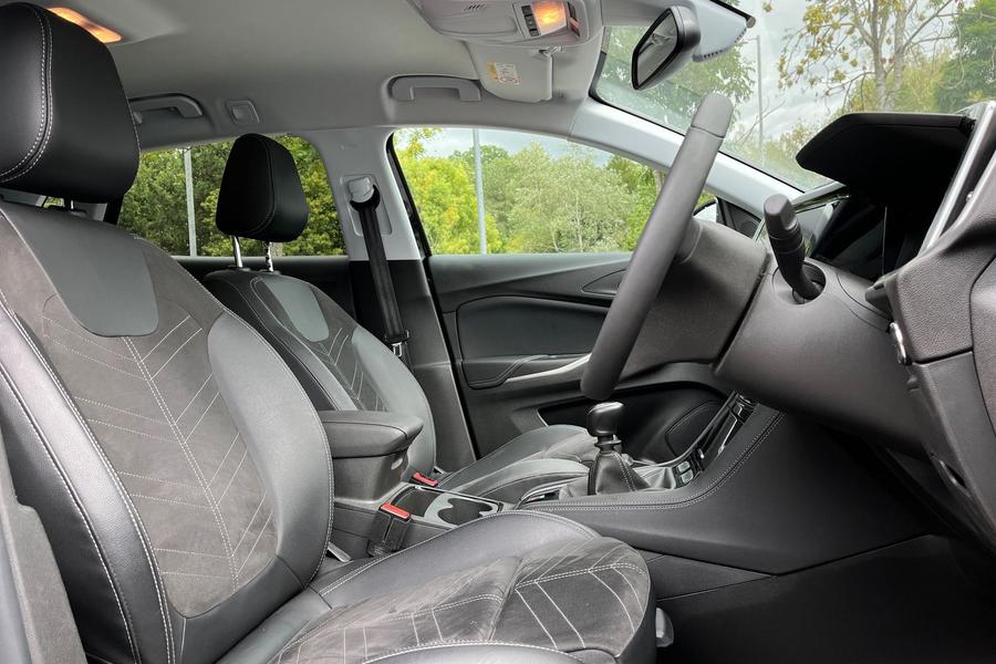 Vauxhall GRANDLAND Photo autoimg-4d18cbf8582d16cd9cf254fda12801c901516181.jpg