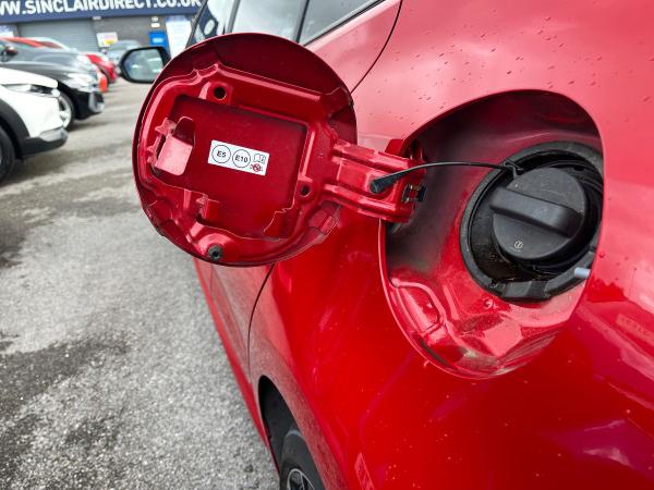 Toyota Corolla Photo autoimg-4d1d4d5ef2889b77a39719187d8949d2b584fdbf.jpg