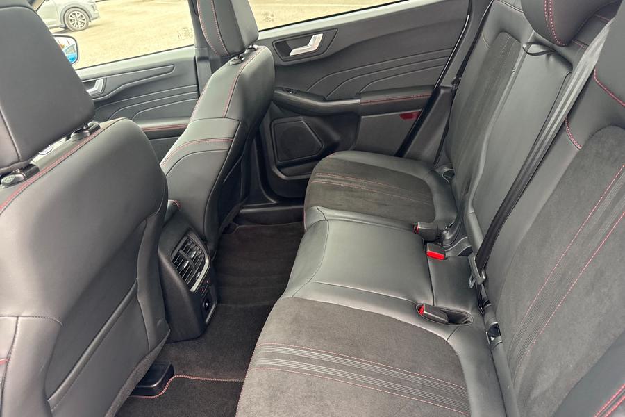Ford Kuga Photo autoimg-4d1f58cb0a1e0285b16a431fd93d79f1c6047697.jpg