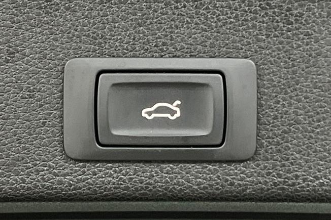 AUDI Q3 Photo 32
