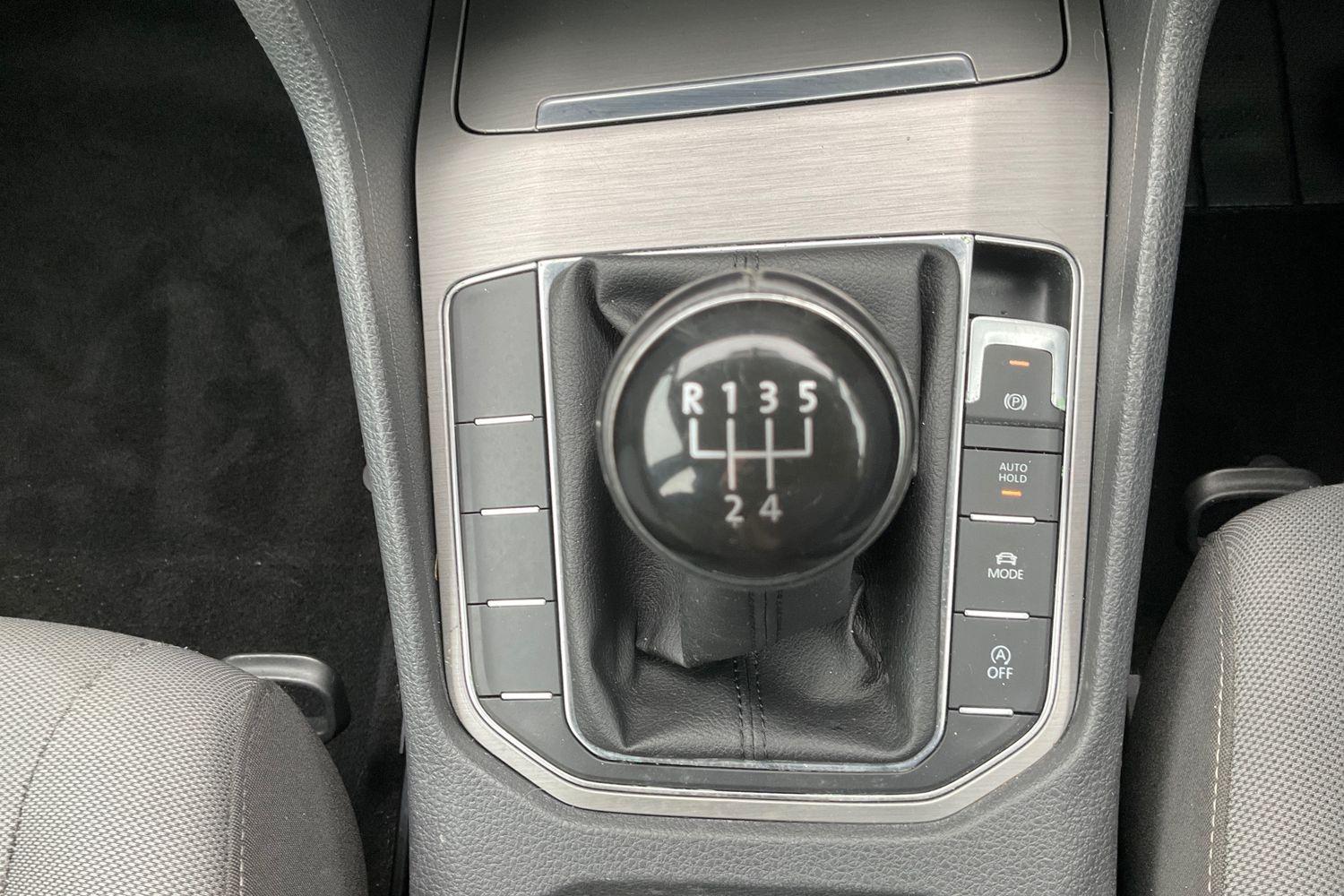 Volkswagen GOLF SV Photo 27